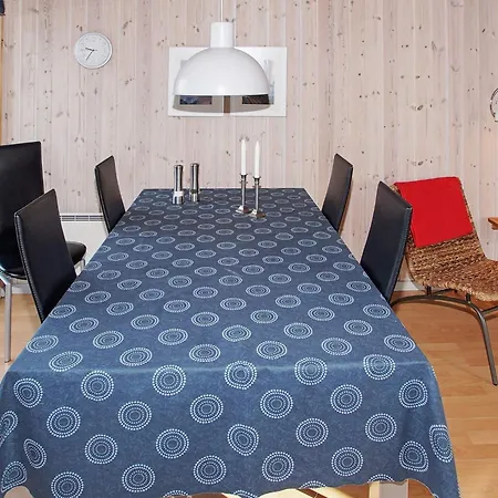 4 Star In Hemmet Nyaraló Falen