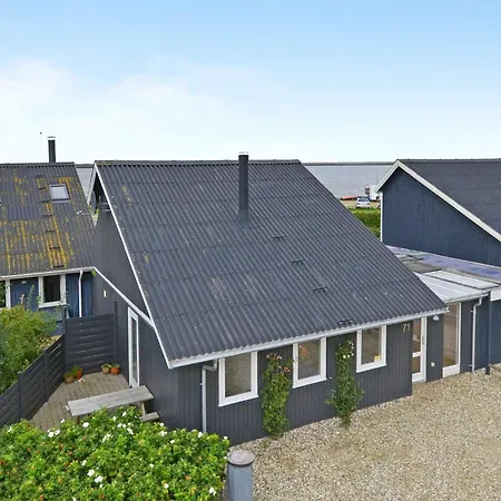 4 Star In Hemmet Feriehus Falen